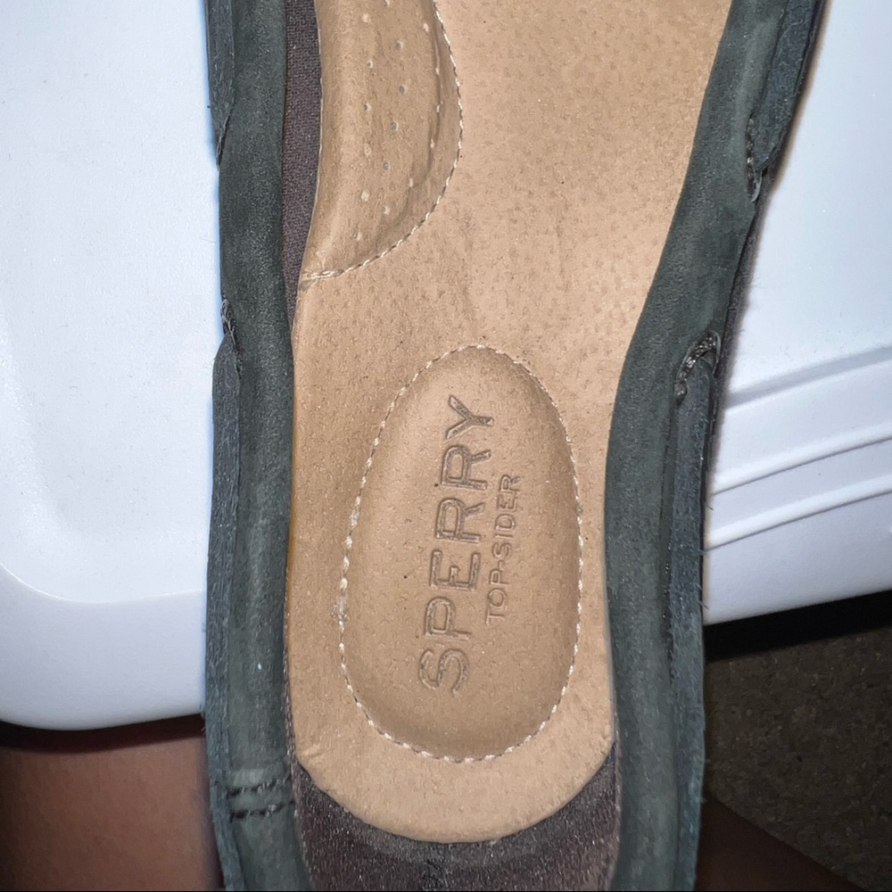 Preowned black woman Sperry shoes - Picture 3 of 5